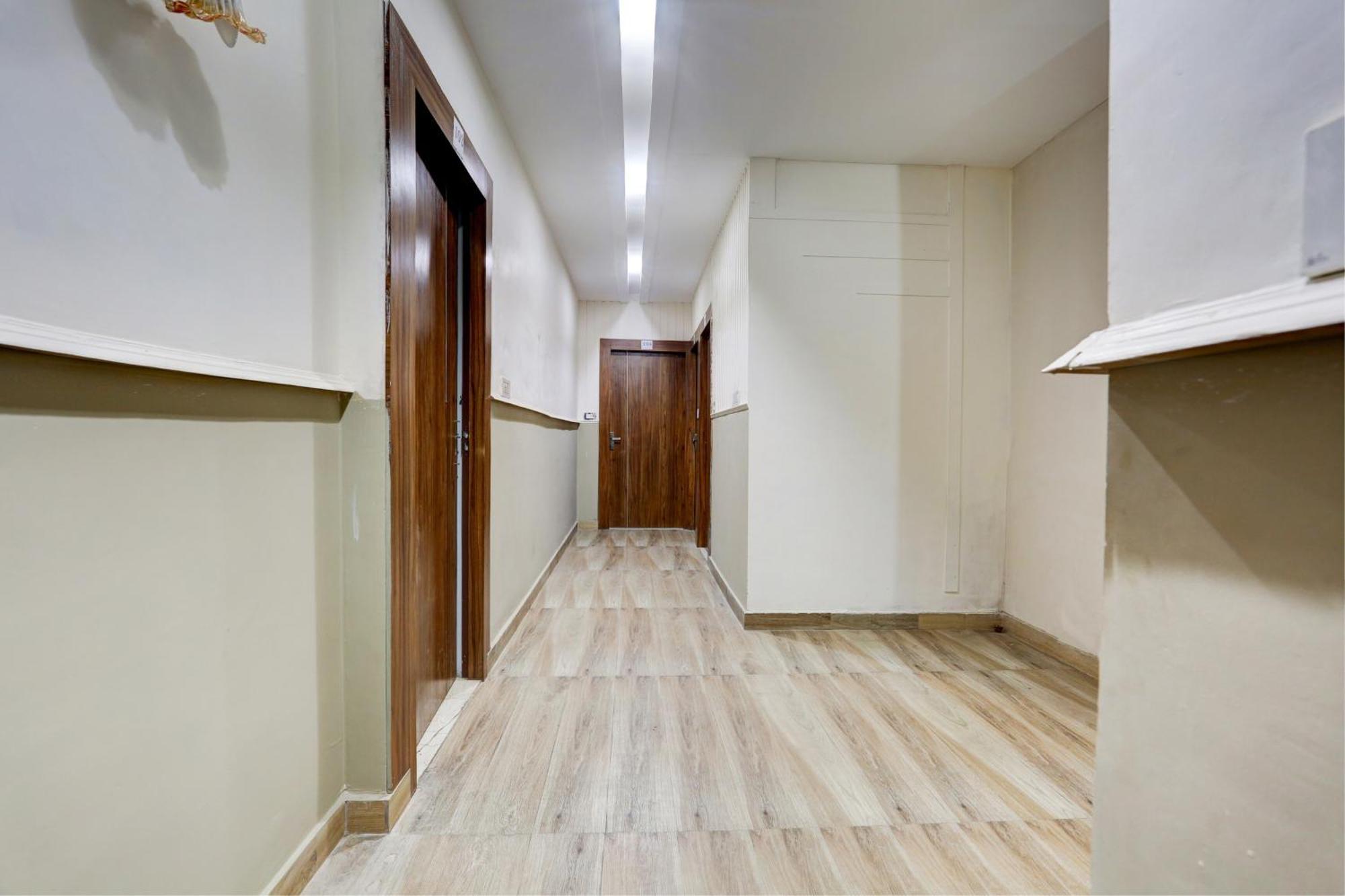 Collection O Jairaj Hotel Алвар Екстериор снимка
